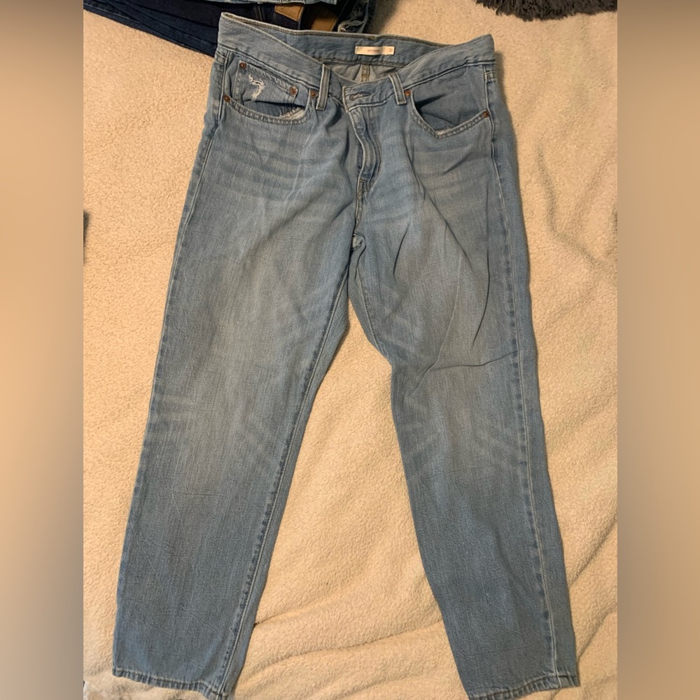 Levi’s boyfriend jeans